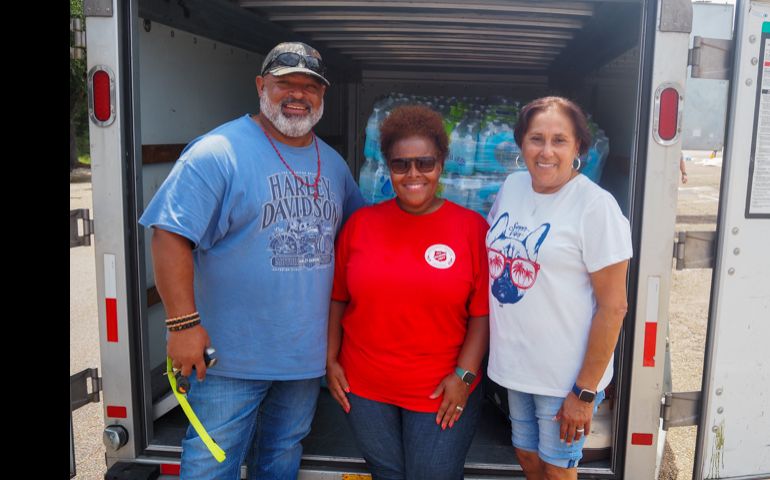From Texas with Love: Couple Drives to Jackson, MS to Support Salvation Army Relief Efforts 